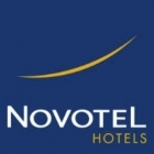 Unsere Firma begann mit der Möbellieferung für öffentliche Bereiche im Rahmen des Projekts Novotel Moscow City, Russland